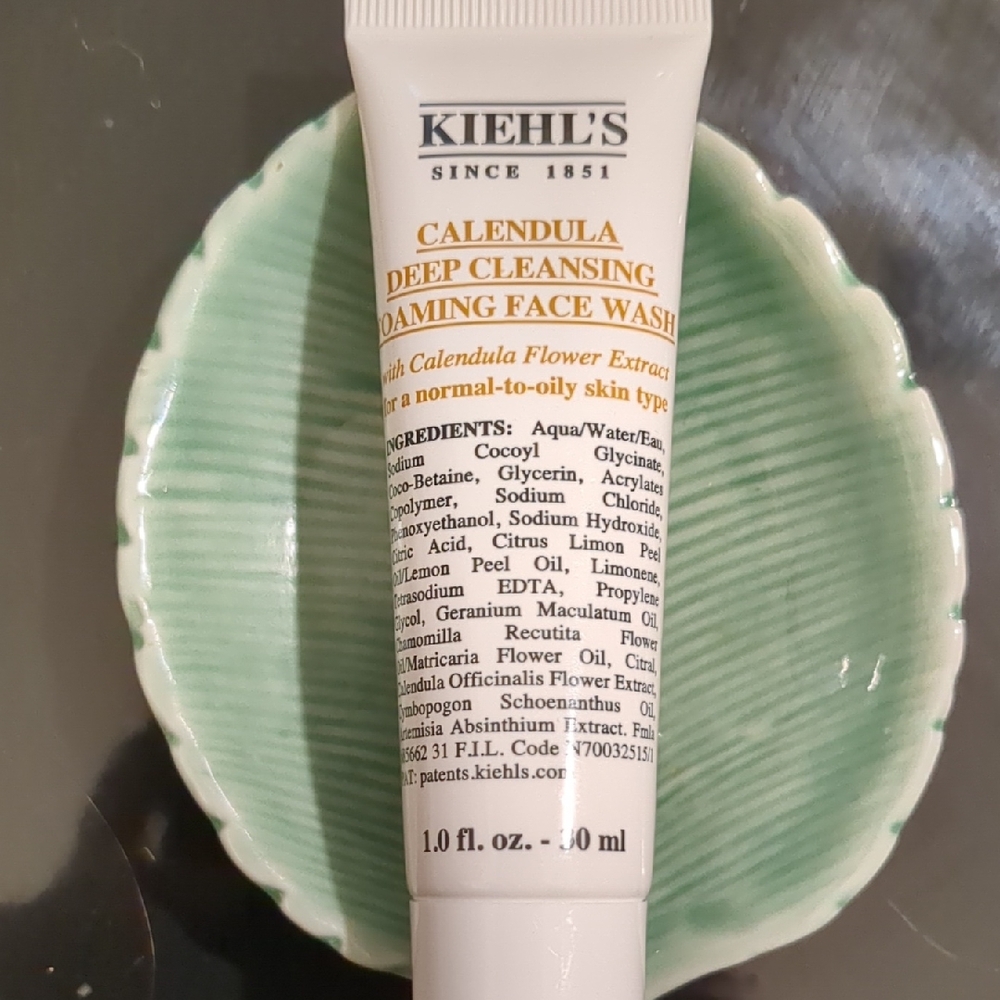 Deep Cleansing Foaming Face Wash